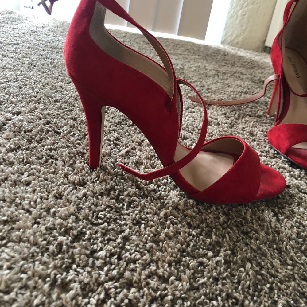 Red heels - Picture 3 of 3
